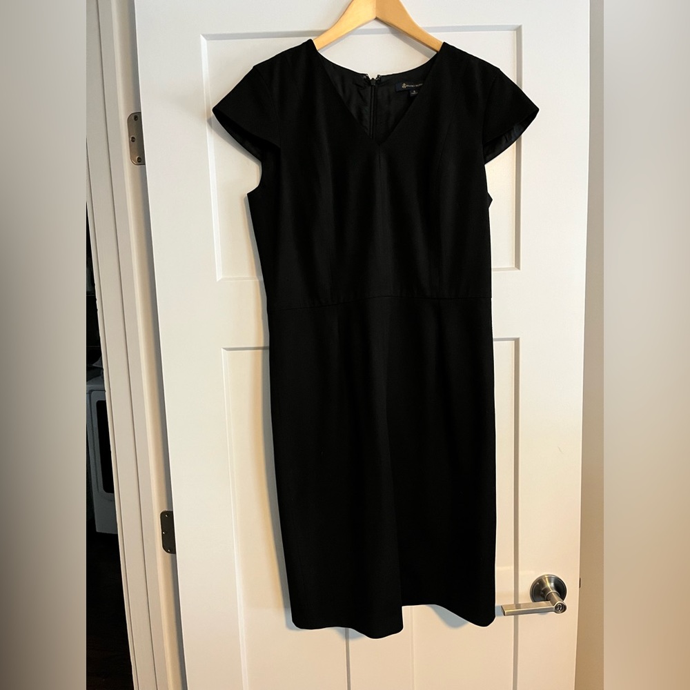 Women’s Black V neck cap sleeved dress